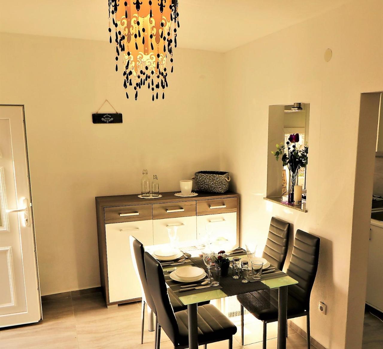 Apartmani Pablo Pag Town Buitenkant foto
